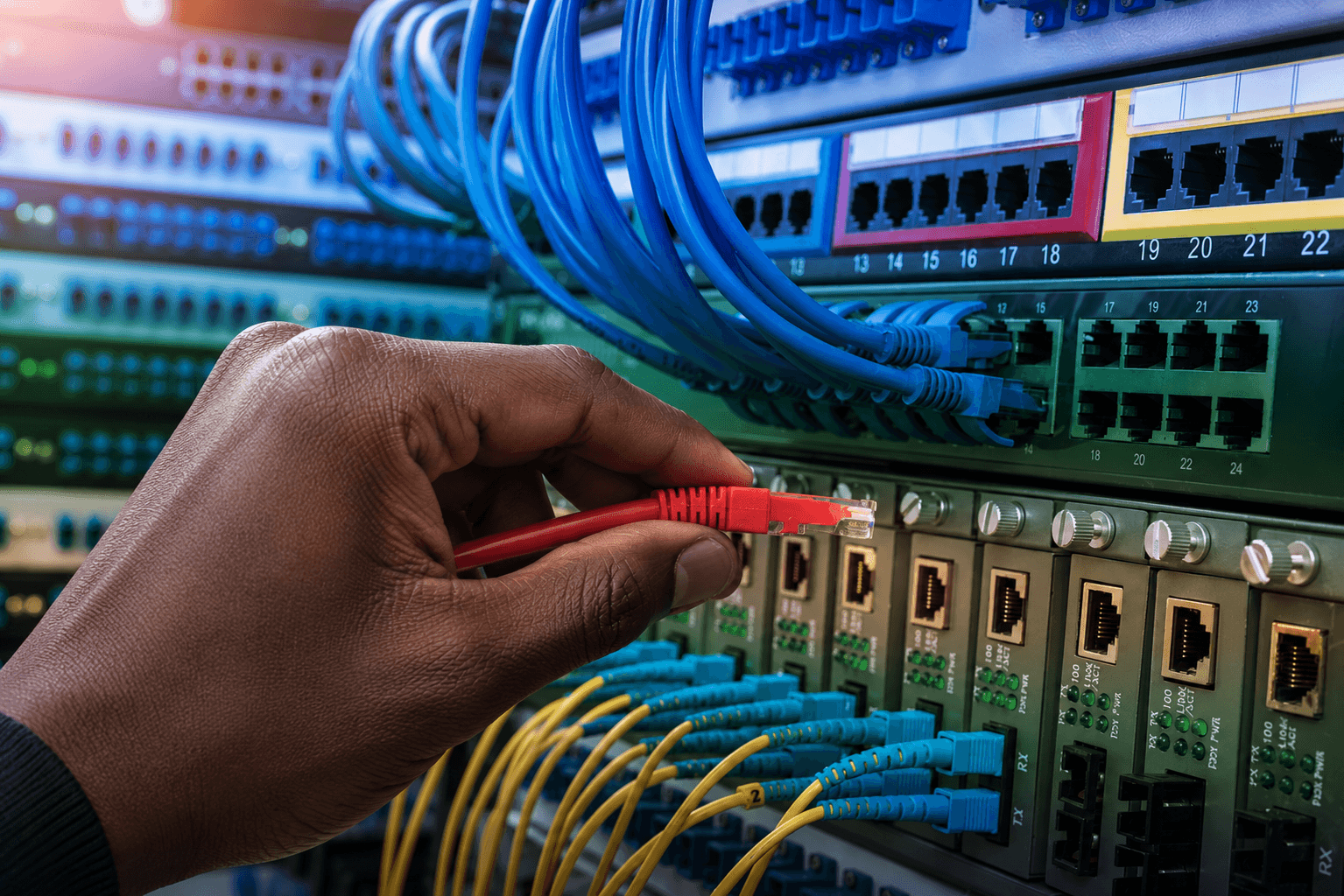 Structured network cabling in an enterprise server rack